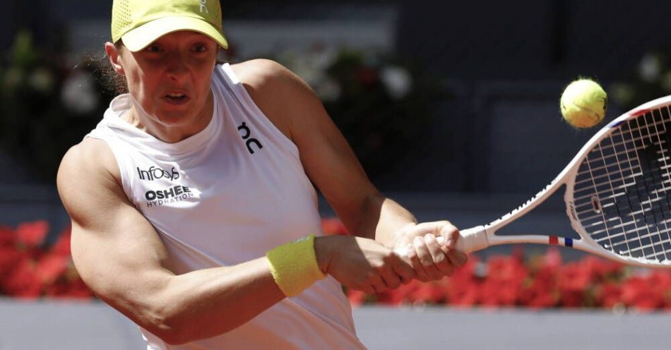 zdjęcie: Turniej WTA w Madrycie - Świątek przegrała z Gauff w półfinale / fot. PAP