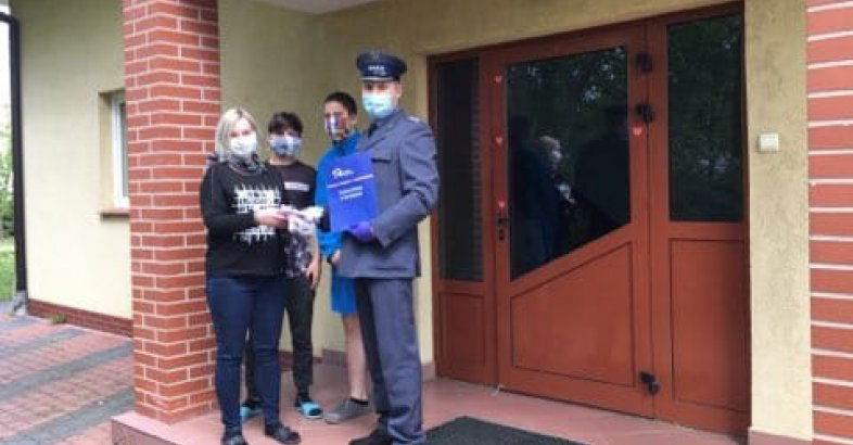 zdjęcie: Ponad 700 maseczek od Służby Więziennej z ZK w Kwidzynie / fot. nadesłane