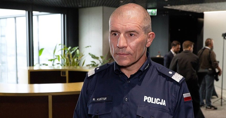 zdjęcie: Gwałtowny wzrost liczby wypadków na hulajnogach. Jazda w kasku może zmniejszyć skalę urazów / fot. Newseria - nadinsp. Roman Kuster, pierwszy zastępca komendanta głównego Policji