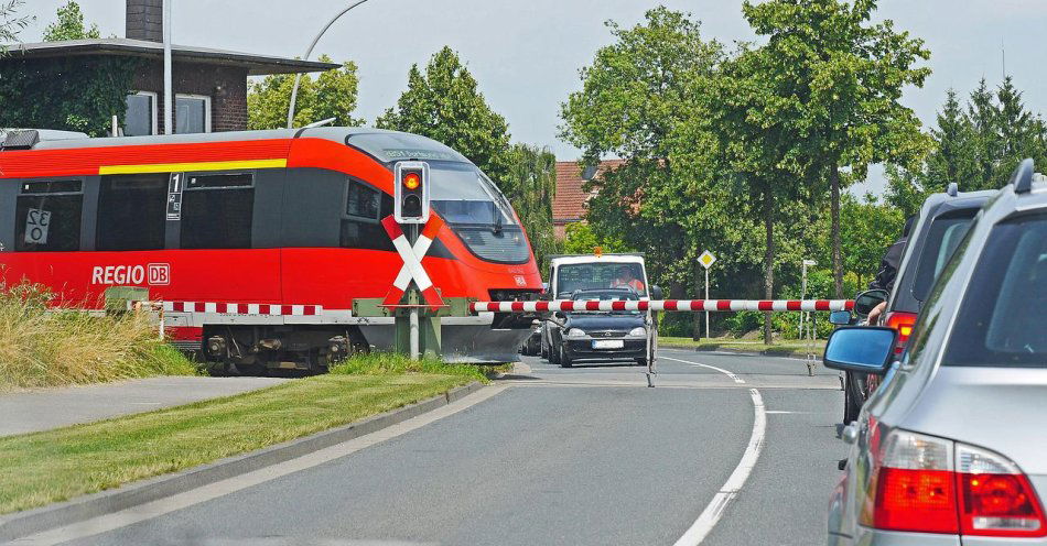 zdjęcie: Przejechał przez rogatki, o krok od tragedii / pixabay/3034401