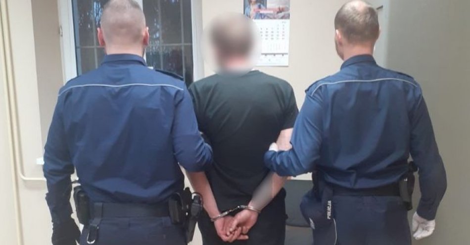 zdjęcie: Pobił, okradł i uciekł, zatrzymali go dzielnicowi / fot. KMP Białystok