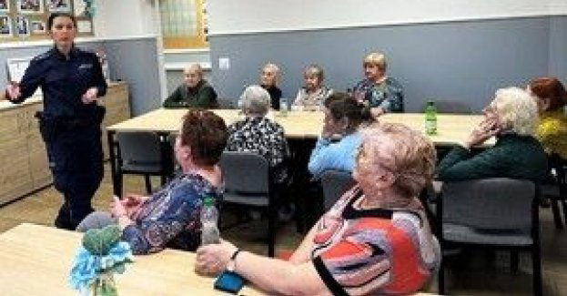 Roztropny senior w Dębnie