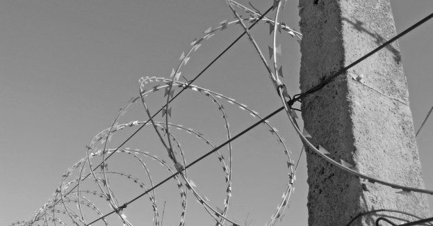 Stan żołnierza ranionego nożem przez migranta stabilny