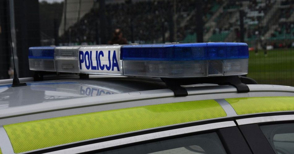 zdjęcie: Na meczu w Stalowej Woli zatrzymano sześciu mężczyzn za alkohol / fot. KPP w Stalowej Woli fot. KPP St. Wola