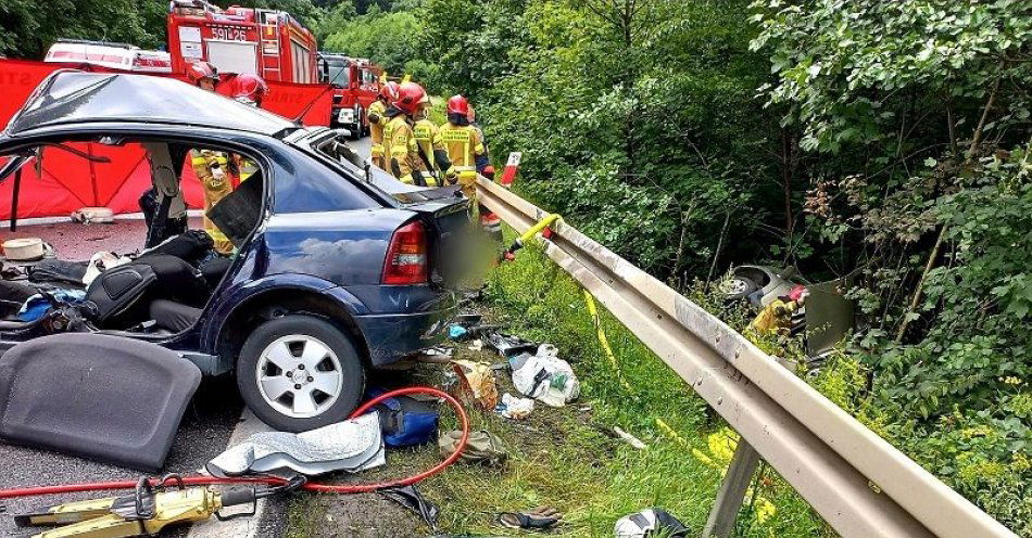 zdjęcie: Tragiczny wypadek na Drodze Krajowej nr 8 / fot. KPP w Ząbkowicach Śląskich