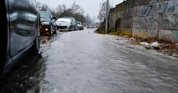 IMGW ostrzega przed oblodzeniem w południowej Polsce