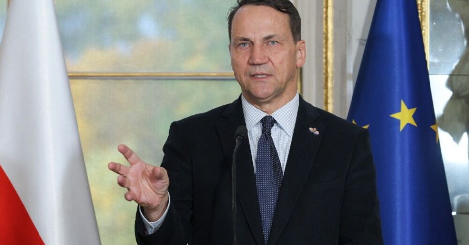 zdjęcie: Sikorski: Polska chce dokonać skoku do gospodarki opartej na wiedzy; rodacy zza granicy mogą to przyspieszyć / Warszawa, 13.10.2025. Wicepremier, minister spraw zagranicznych Radosław Sikorski podczas konferencji prasowej w stołecznych Łazienkach Królewskich, 13 bm. po inauguracji 34. edycji Konferencji Utrechckiej. (sko) PAP/Paweł Supernak