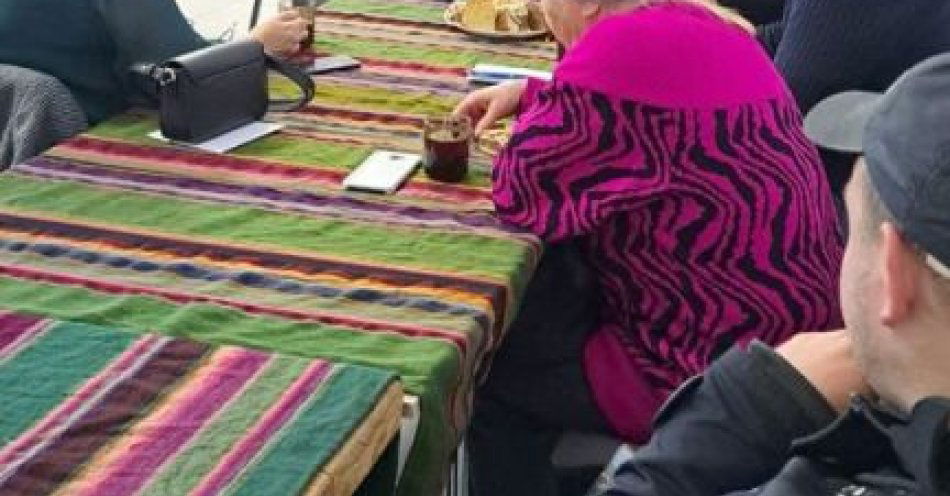 zdjęcie: Grzmiąca uczy seniorów jak nie paść ofiarą oszustwa / fot. KPP w Białobrzegach