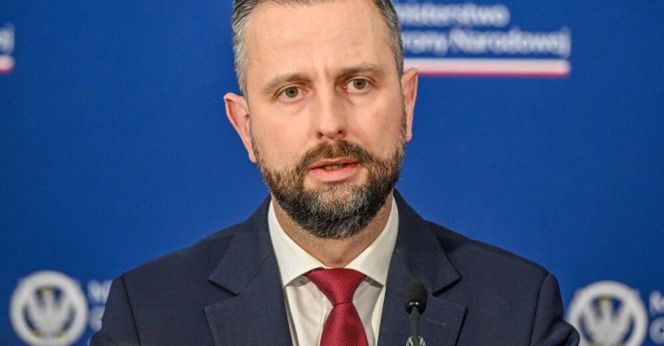 zdjęcie: Kosiniak-Kamysz o projekcie ustawy dotyczącej zniesienia dwukadencyjności w samorządzie / Warszawa, 26.09.2025. Wicepremier, szef MON Władysław Kosiniak-Kamysz podczas konferencji prasowej po telekonferencji z unijnym komisarzem ds. obrony i przestrzeni kosmicznej Andriusem Kubiliusem oraz ministrami obrony państw wschodniej flanki NATO, 26 bm. w siedzibie MON w Warszawie. (sko) PAP/Radek Pietruszka