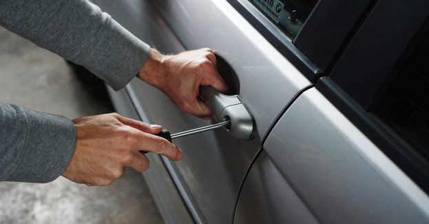 Włamał się do samochodu, teraz odpowie przed sądem