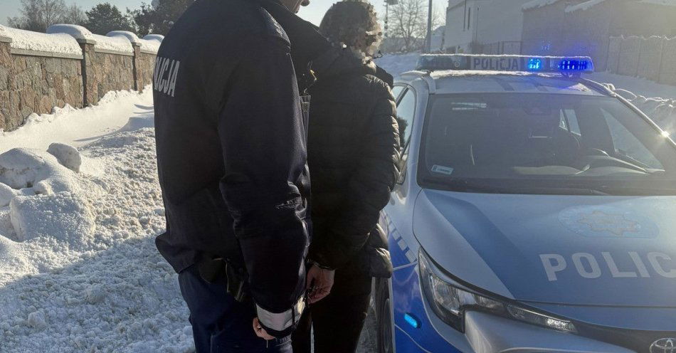 zdjęcie: Dzielnicowi zatrzymali kobietę po fałszywych przelewach i kradzieży / fot. KPP w Mławie