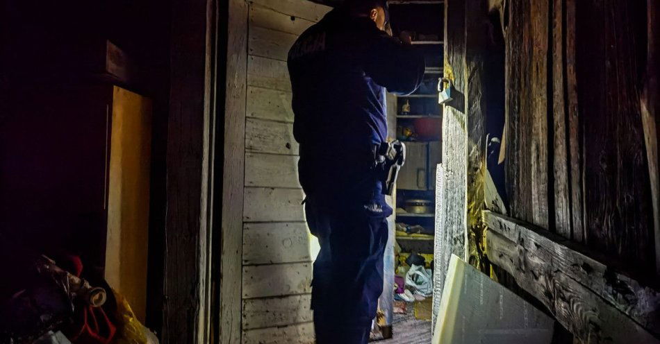 zdjęcie: Zimowe zagrożenie Reaguj gdy widzisz osobę narażoną na wychłodzenie / fot. KPP Siemiatycze