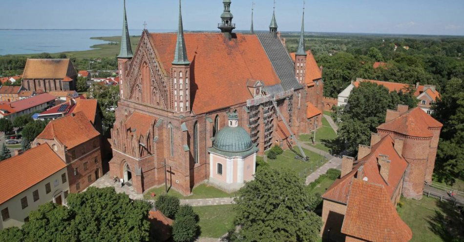 zdjęcie: Katedra we Fromborku laureatem konkursu Generalnego Konserwatora Zabytków / fot. PAP