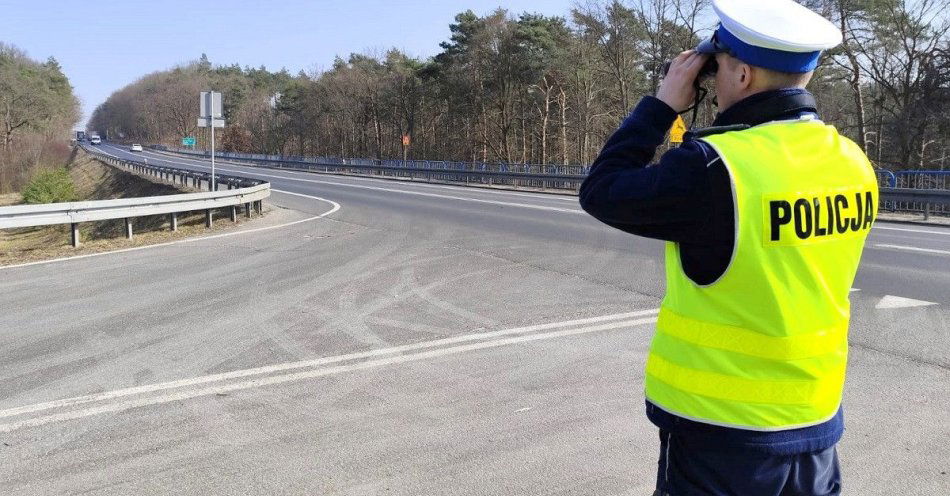 zdjęcie: Kontrole w Świeciu ujawniły 8 wykroczeń za telefon / fot. KPP w Świeciu