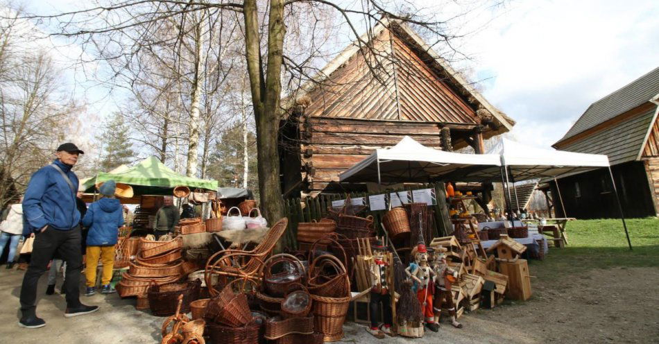 zdjęcie: 47. Jarmark Wielkanocny w Muzeum Wsi Opolskiej / fot. PAP