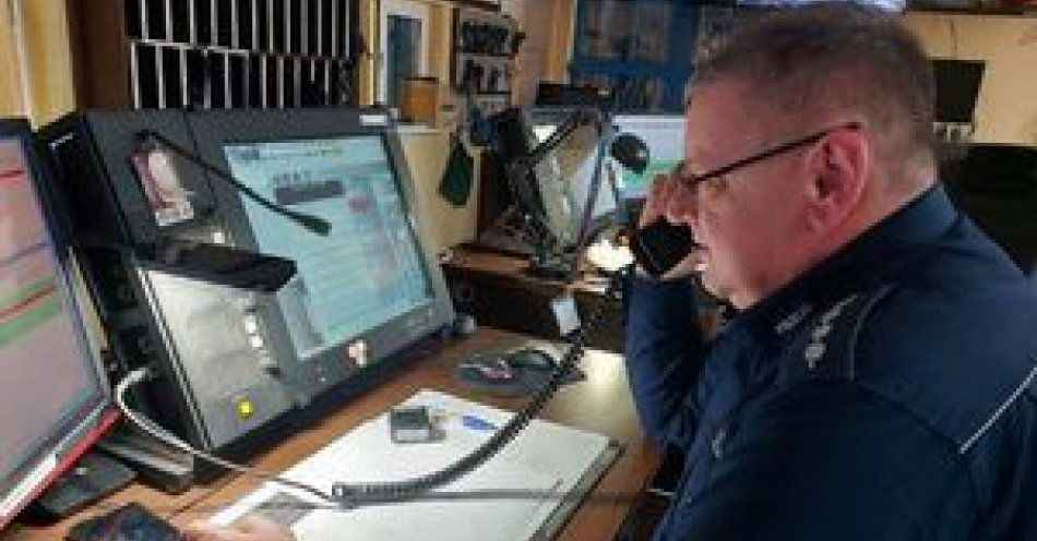zdjęcie: Bełchatowscy policjanci uratowali życie mężczyzny / fot. KPP w Bełchatowie