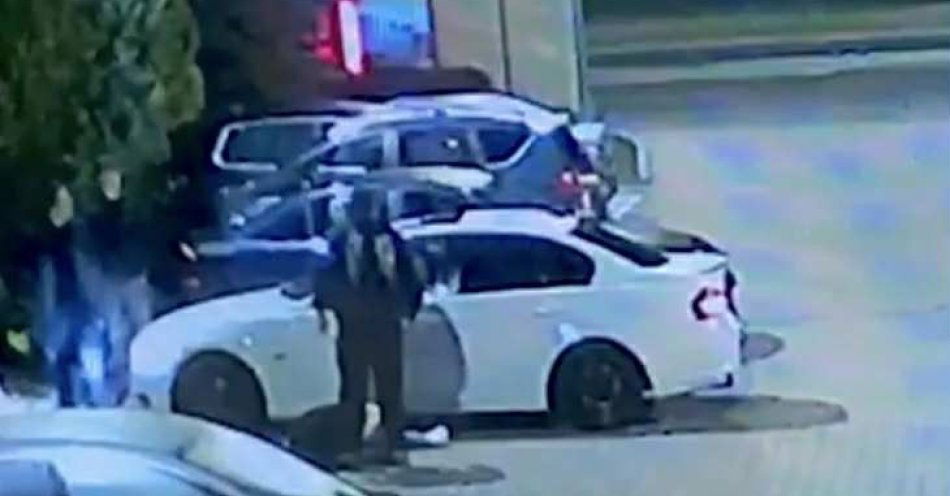 zdjęcie: Uderzył 16-latka na stacji paliw. 19-latek usłyszał zarzut / fot. KPP Kolno