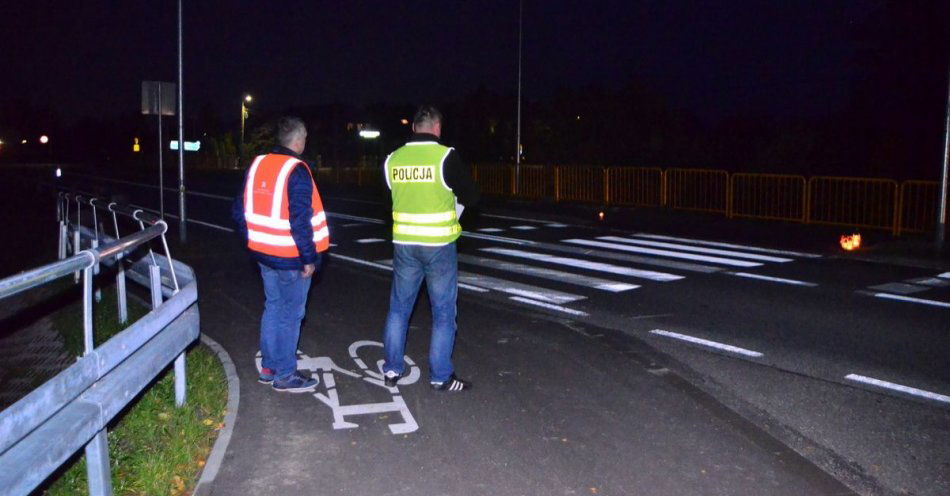 zdjęcie: Spotkanie służb na miejscu tragicznego wypadku / fot. KPP w Kościerzynie