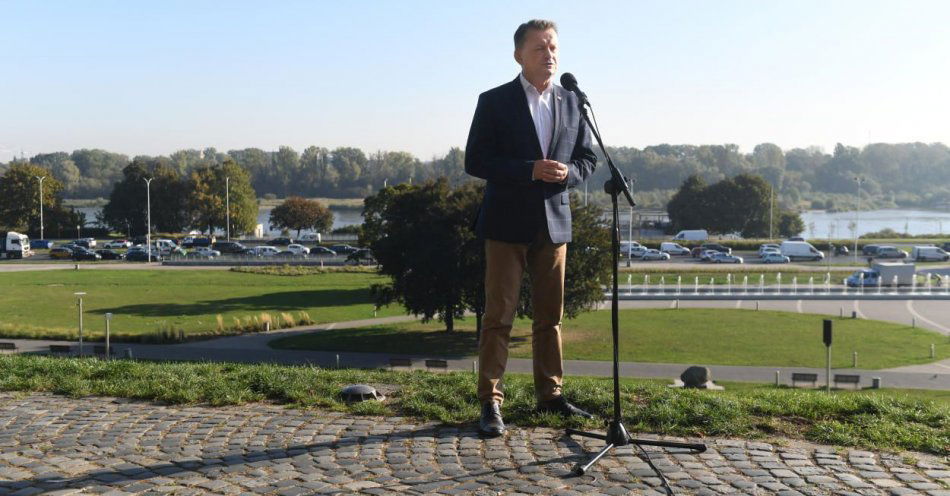 zdjęcie: Dopóki rządzi PiS, linia obrony jest i będzie na Bugu, a nie na Wiśle / fot. PAP