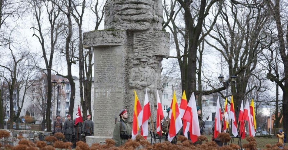 zdjęcie: Oddali hołd / fot. KPP Inowrocław