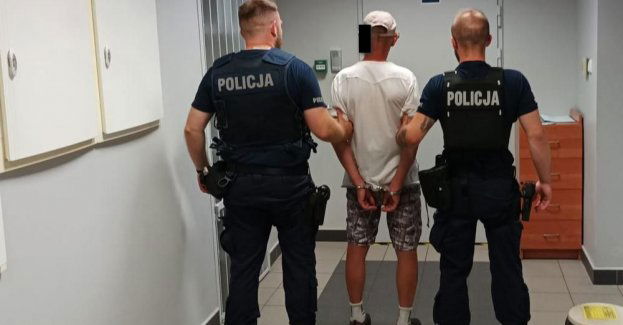 Płacił zbliżeniowo skradzioną kartą