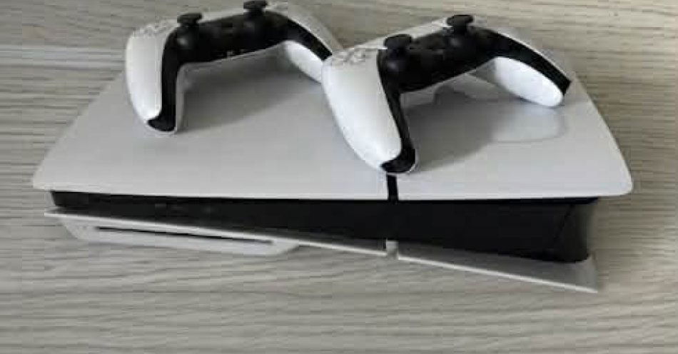zdjęcie: Złodziej sprzedał PlayStation 5 w lombardzie. Odpowie przed sądem / fot. KPP Gostyń