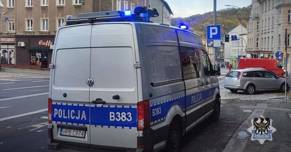 zdjęcie: W świąteczny weekend wpadł kierujący znajdujący się w stanie po użyciu alkoholu, dzisiaj o poranku ten nietrzeźwy / fot. KMP w Wałbrzychu