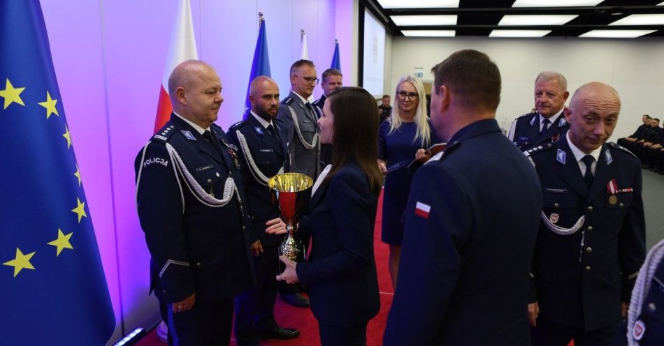 zdjęcie: Policjanci z Krotoszyna wyróżnieni podczas Święta Policji w Poznaniu / fot. KPP Krotoszyn