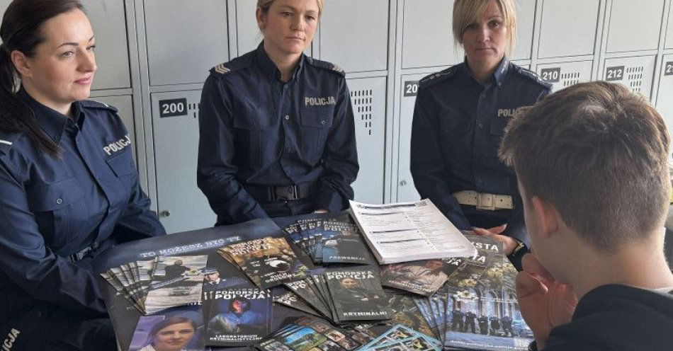 zdjęcie: Poznaj służbę w policji podczas Dni Kariery w Gdyni / fot. KMP w Gdyni