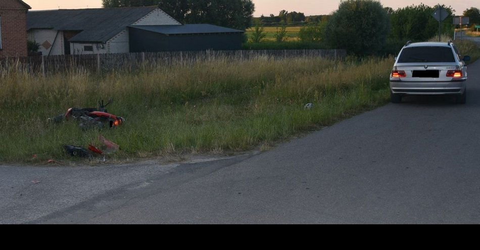 zdjęcie: Wyprzedzanie na skrzyżowaniu zakończone zderzeniem / fot. KPP Radzyń Podlaski