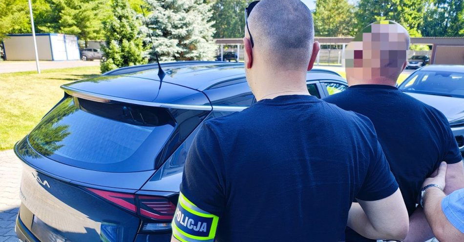 zdjęcie: Chciał wynieść alkohol. Trafił do celi / fot. KPP w Radomsku