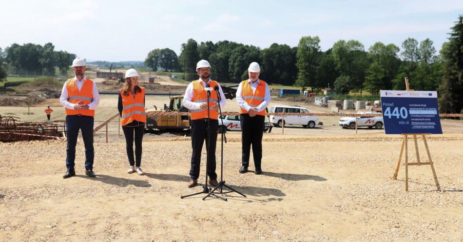 zdjęcie: 441 mln zł unijnej dotacji do budowy trasy S1 Kosztowy – Bielsko-Biała / fot. PAP