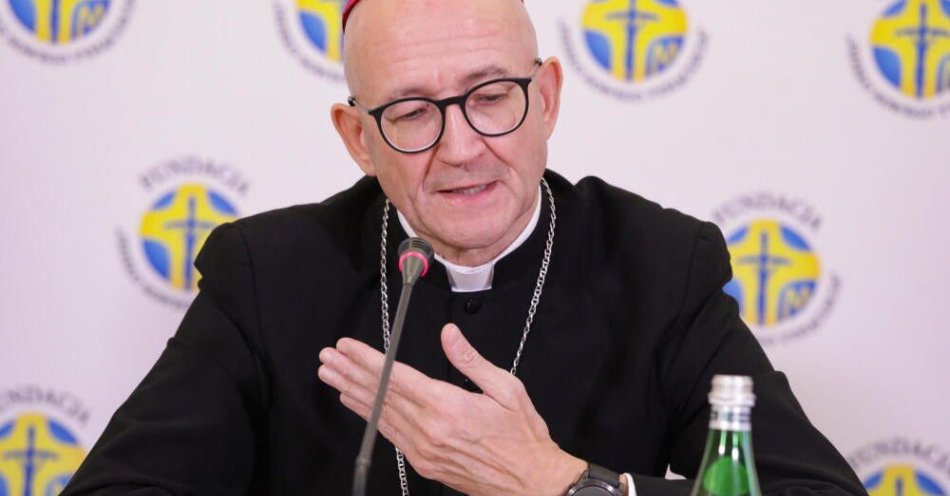 zdjęcie: Abp Galbas: w Kościele są skarby, których gdzie indziej nie ma, trzeba je pokazać / Warszawa, 19.03.2026. Metropolita warszawski abp Adrian Galbas podczas konferencji prasowej Fundacji „Dzieło Nowego Tysiąclecia” zapowiadającej datę i hasło XXVI Dnia Papieskiego, 19 bm. w siedzibie Sekretariatu Konferencji Episkopatu Polski w Warszawie. (tg/mgut) PAP/Tomasz Gzell
