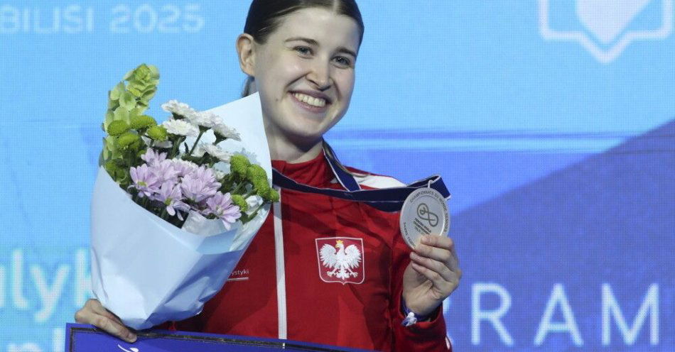 zdjęcie: MŚ w szermierce - srebrny medal szablistki Zuzanny Cieślar / fot. PAP