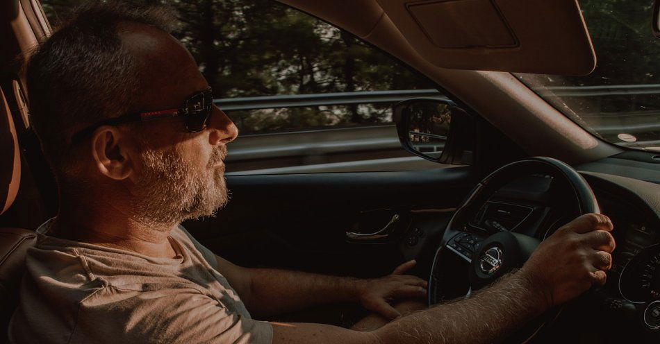 zdjęcie: Polscy kierowcy: wzorowi pod względem trzeźwości, ale z ciężką nogą / pixabay/5544034