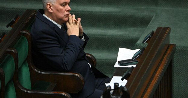 Siemoniak: Kancelaria Prezydenta odesłała do KPRM wniosek o nominację dla oficerów ABW