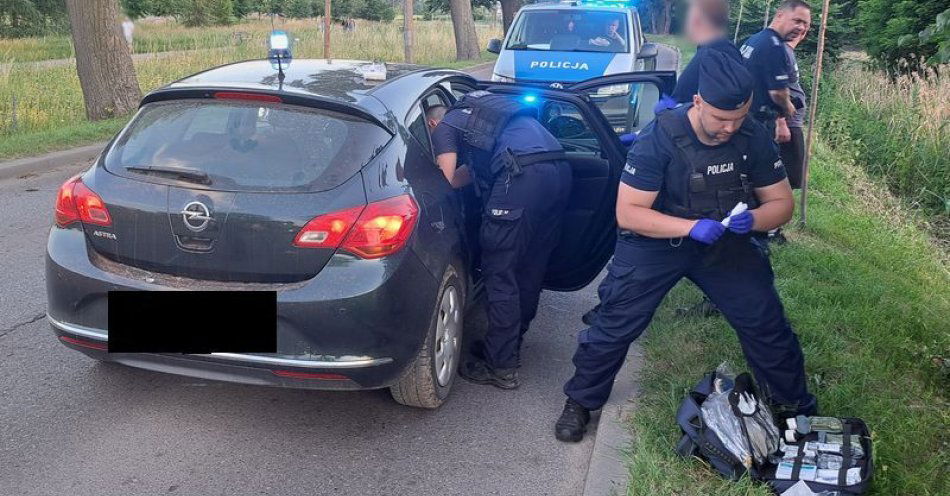 zdjęcie: Policjanci uratowali mężczyznę, który chciał odebrać sobie życie / fot. KPP w Malborku