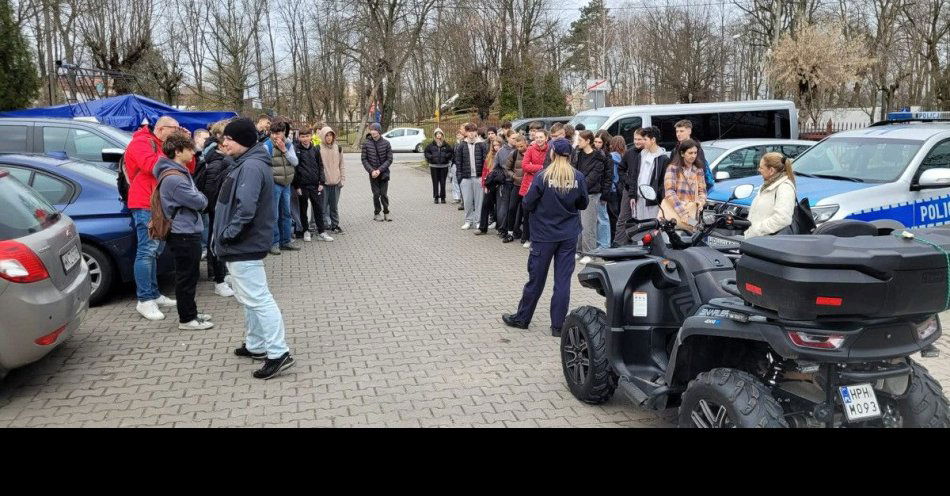 zdjęcie: Tłumy na Dniu Otwartym w Komendzie Policji w Kozienicach / fot. KPP w Kozienicach