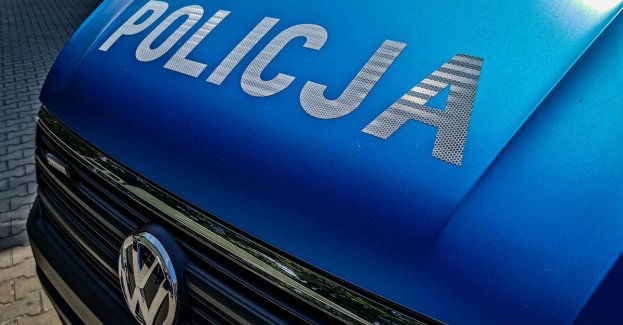 Nietrzeźwy z zakazem przewoził poszukiwanego