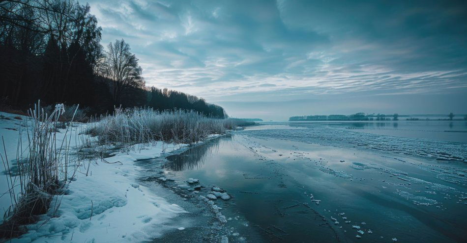 zdjęcie: Zimową ochronę Zbiornika Włocławskiego zapewni 8 lodołamaczy / v47460389