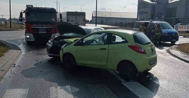 Zderzenie pojazdów na Alei Jana Pawła II