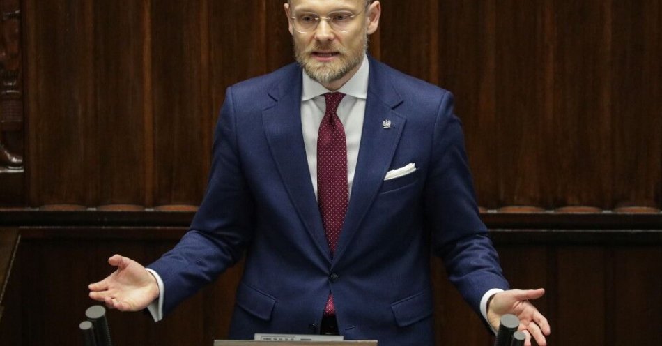 zdjęcie: Bogucki: projekt prezydencki ws. kryptowalut nie był składany, bo nie było zgody koalicji i premiera nawet na poprawki / Warszawa, 17.04.2026. Szef Kancelarii Prezydenta RP Zbigniew Bogucki na sali plenarnej Sejmu, 17 bm. W ostatnim dniu obrad izba przeprowadzi głosowania m.in. nad wetem prezydenta do ustawy o rynku kryptoaktywów. (amb) PAP/Tomasz Gzell