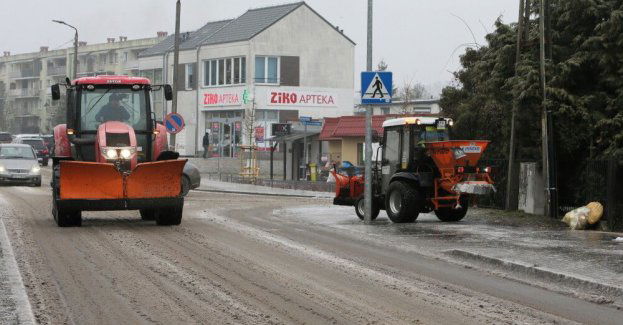 IMGW ostrzega przed marznącymi opadami, gęstą mgłą i oblodzeniem