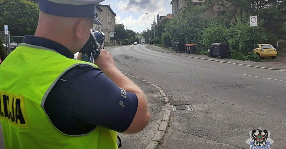 zdjęcie: „Wzorowy Kierowca” – czyli edukacja w zakresie udzielania pierwszej pomocy zamiast mandatu / fot. KMP w Wałbrzychu