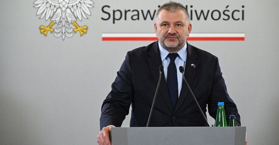 zdjęcie: Żurek: w MS powstał zespół ds. bezpieczeństwa najmłodszych w sieci / Warszawa, 12.02.2026. Minister sprawiedliwości, prokurator generalny Waldemar Żurek na konferencji prasowej w siedzibie Ministerstwa Sprawiedliwości w Warszawie, 12 bm. Tematem spotkania było 