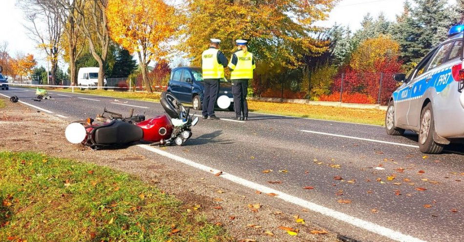 zdjęcie: Zderzenie motorowerzysty i fiata / fot. KPP w Rawie Mazowieckiej