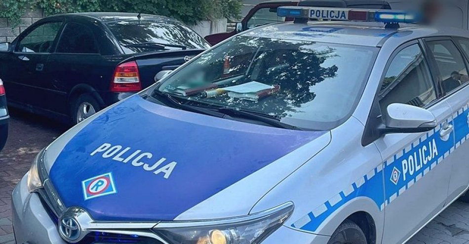 zdjęcie: Dzisiaj przed południem dwóch kierujących zatrzymanych na sądowych zakazach. Jeden z nich znajdował się pod wpływem alkoholu / fot. KMP w Wałbrzychu