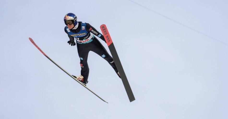 zdjęcie: PŚ w skokach - Zniszczoł 10. w Vikersund, zwycięstwo Niemca Wellingera / fot. PAP