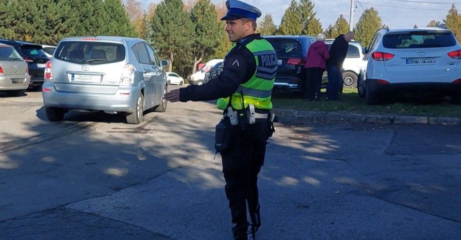 zdjęcie: Policja: zmiany w organizacji ruchu przy cmentarzach w Dębicy / fot. KPP w Dębicy fot. KPP Dębica
