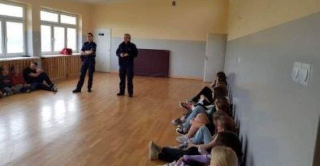 Odpowiedzialność karna nieletnich- lekcja z policjantkami w Niemysłowie